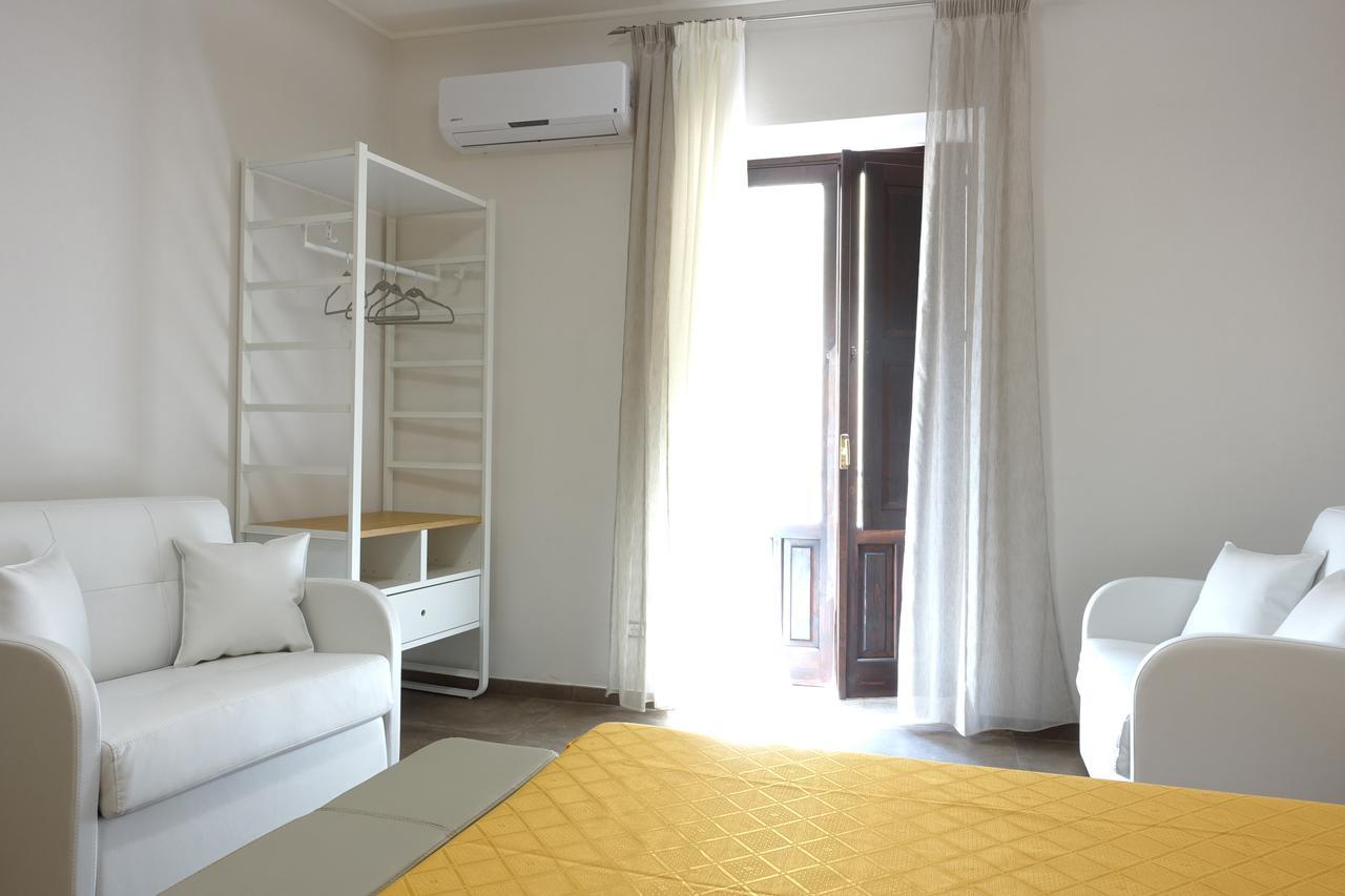 Bb Opera Dei Pupi Bed & Breakfast Syracuse ภายนอก รูปภาพ