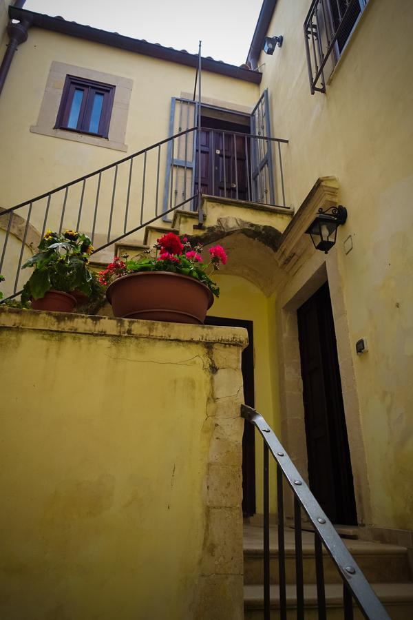 Bb Opera Dei Pupi Bed & Breakfast Syracuse ภายนอก รูปภาพ