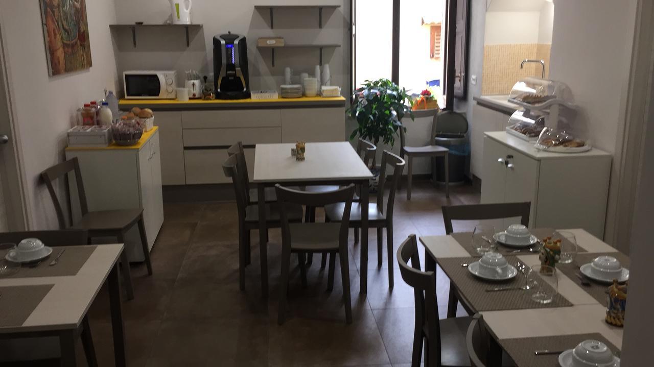 Bb Opera Dei Pupi Bed & Breakfast Syracuse ภายนอก รูปภาพ